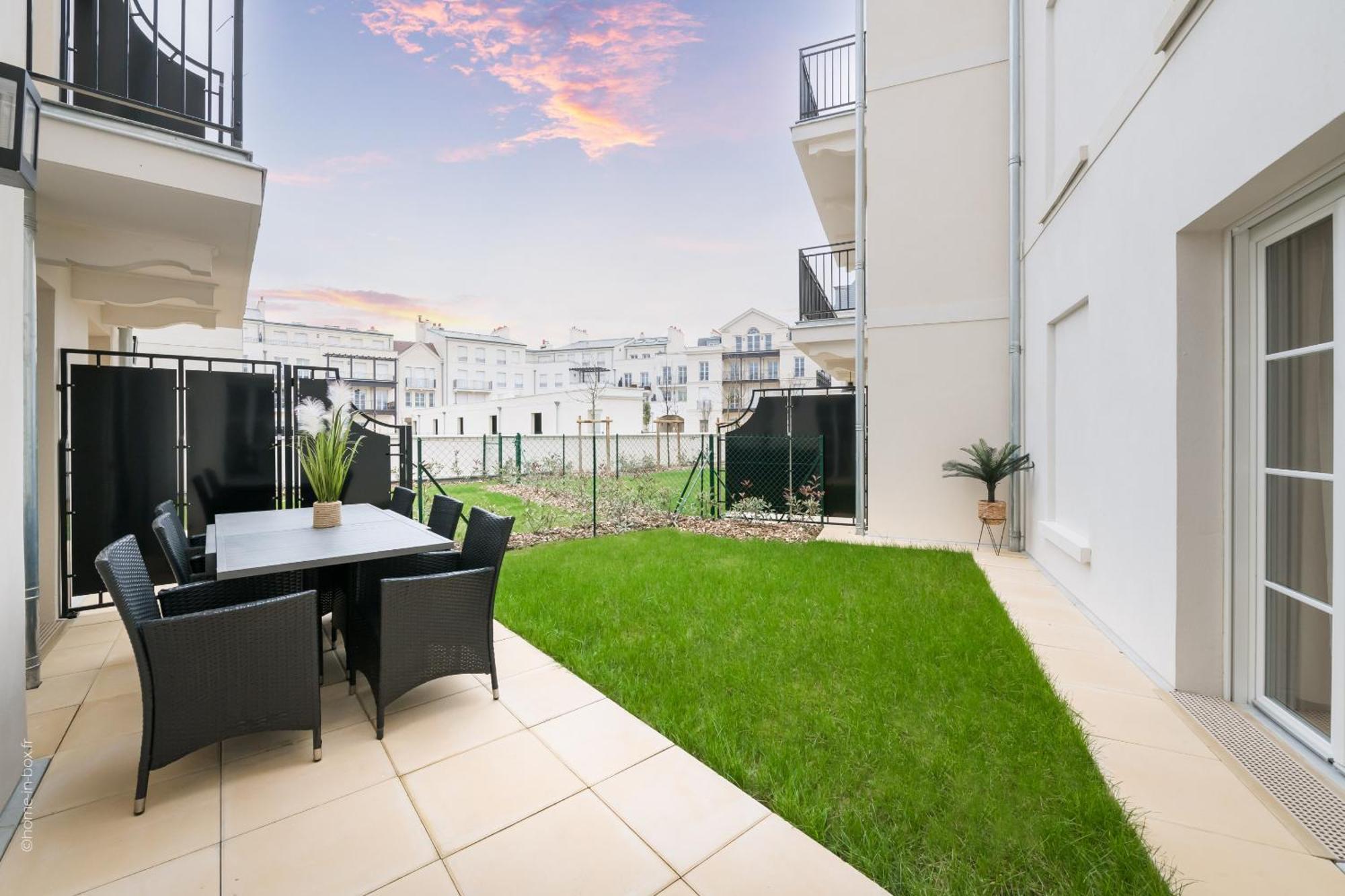 Apartament Columbus Garden By Plaza Serris Zewnętrze zdjęcie